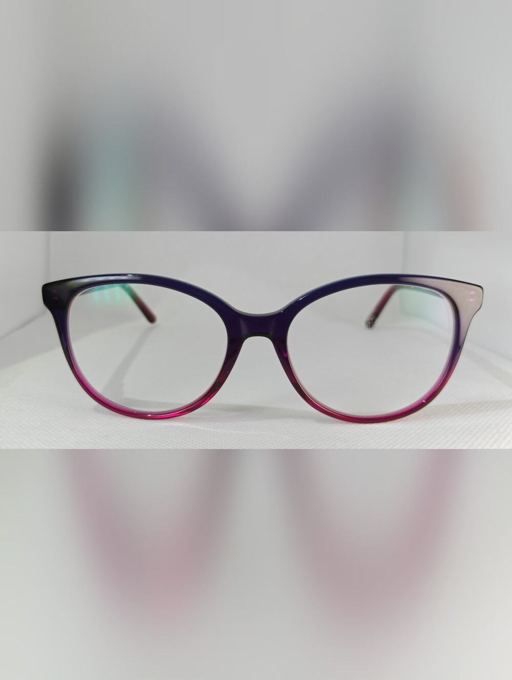 Pursuit. Oval Women's Acetate.